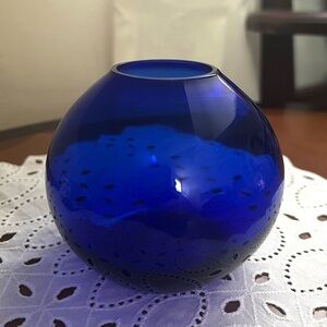 Vintage sphere cobalt blue vase